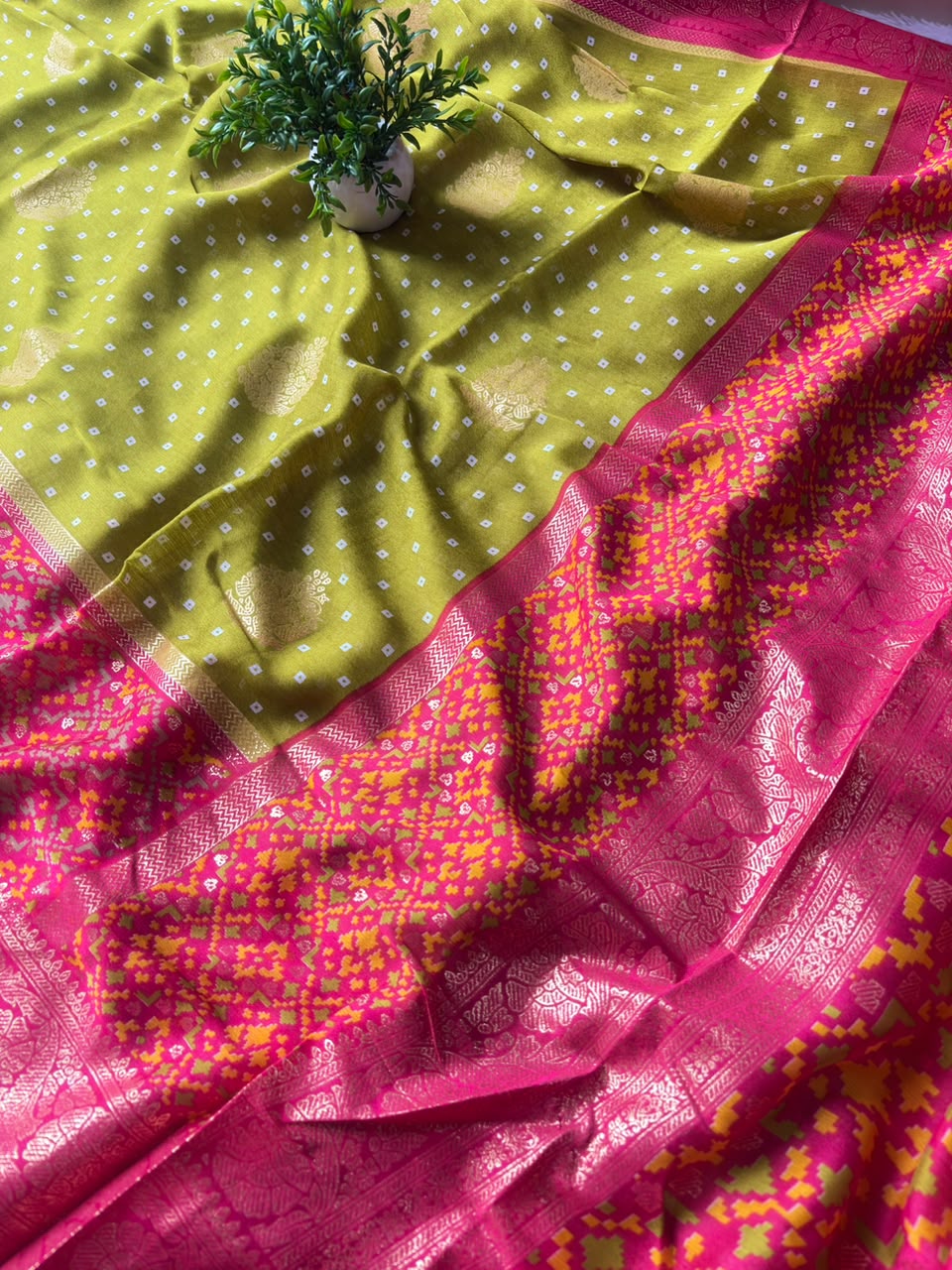 INSTAGRAM VIRAL BANDHNI SAREE