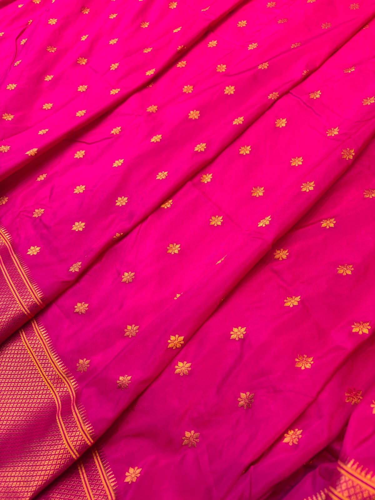 KALANJALI SAREE WITH AARI WORK BLOUSE PC-1109