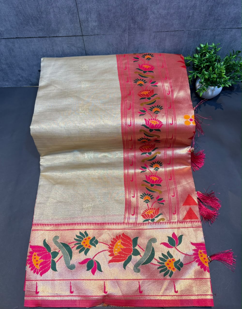 TISSUE PAITHANI PC-1484