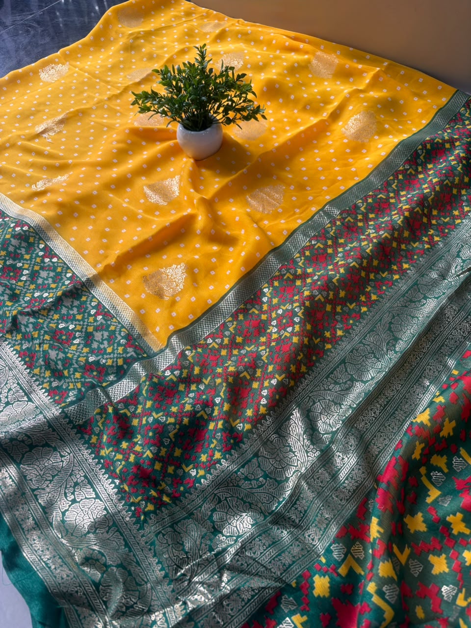 INSTAGRAM VIRAL BANDHNI SAREE