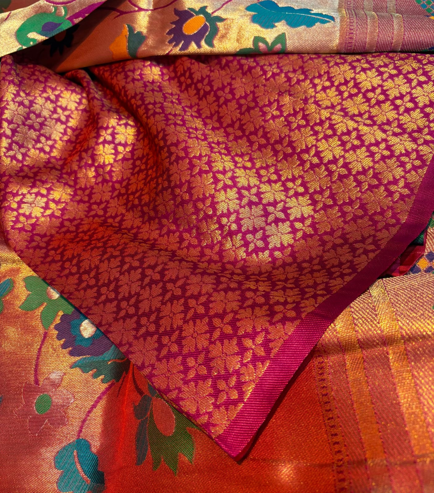 GOLDEN YEOLA PAITHANI PC-382