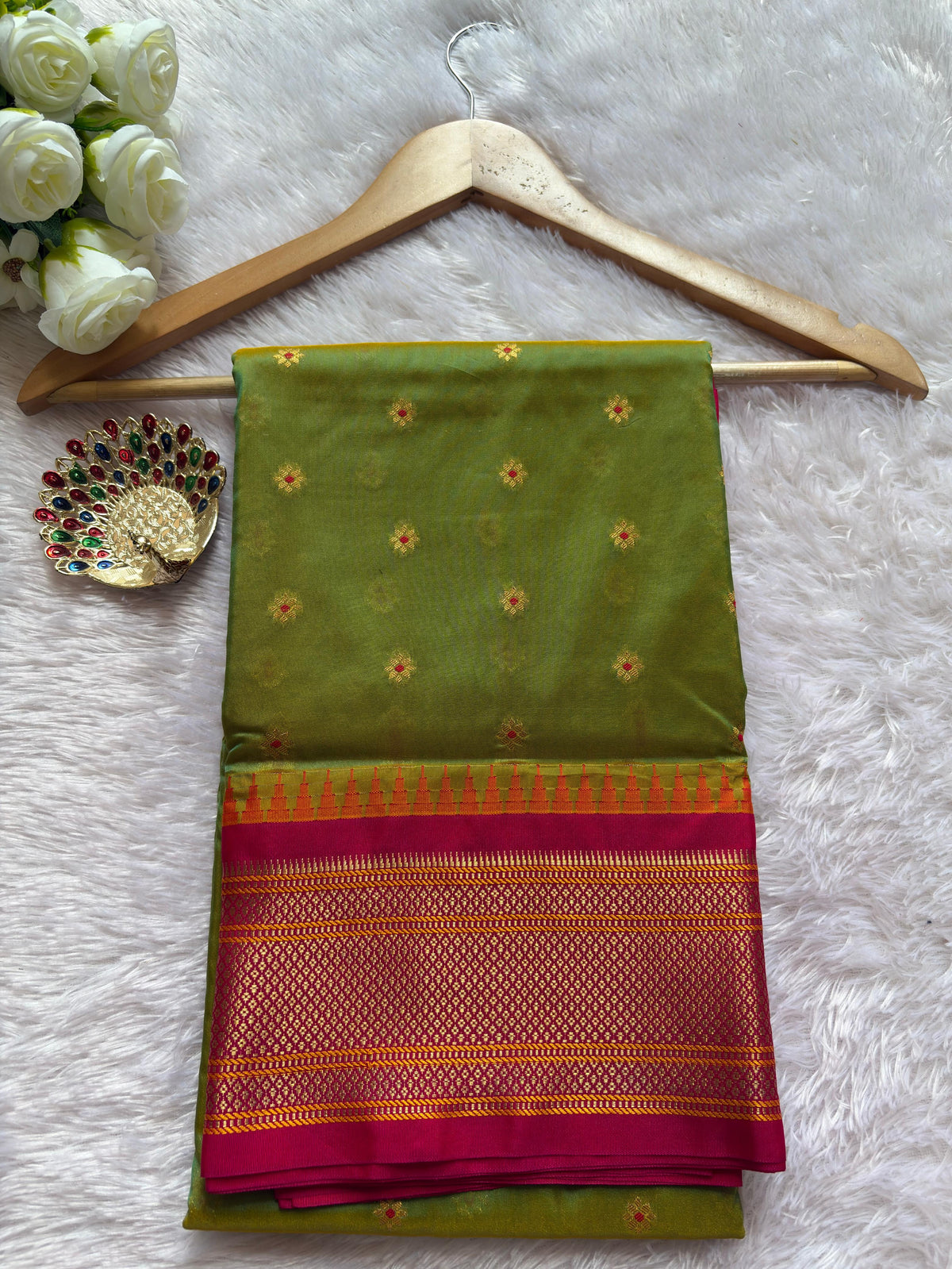 trending paithani saree