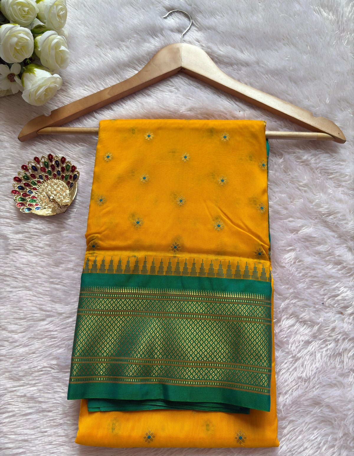 trending paithani saree