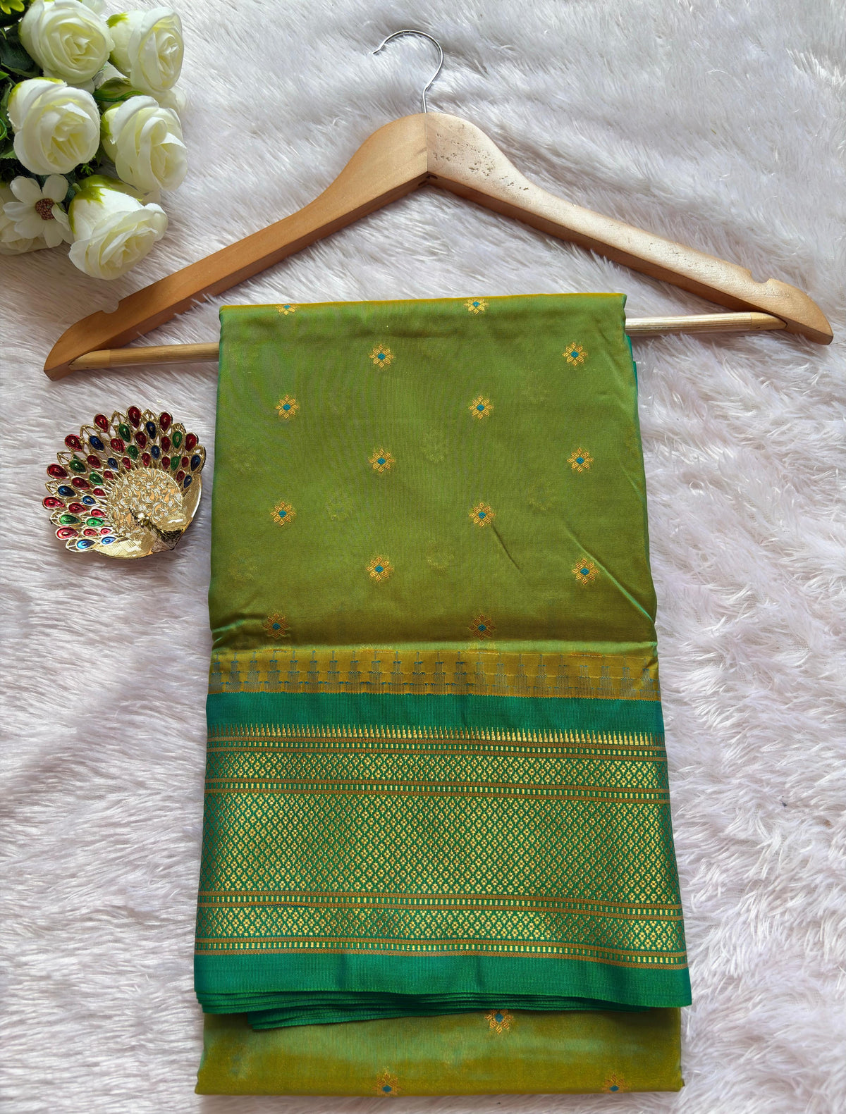 trending paithani saree
